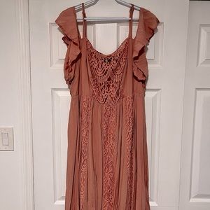 Torrid size 3 (22-24) midi dress in a soft dusty pink.